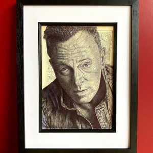 Bruce Springsteen a inspiré Portrait Print. Dessin à la plume sur la carte du New Jersey. A4 sans cadre