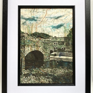 Hebden Bridge Packhorse Bridge Art Print. Pentekening over kaart. A4, ingelijst