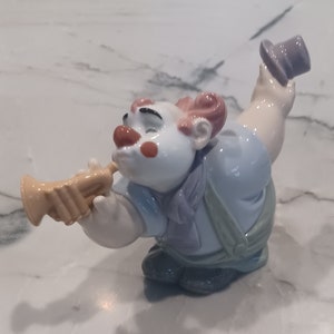 Vintage Nao Lladro Figurine - clown with Trumpet # 1492