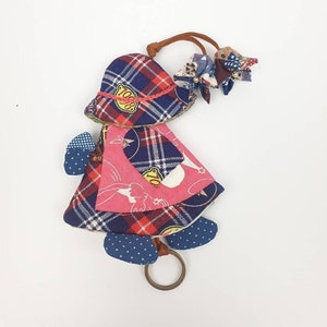 Sunbonnet Sue Schlüsselhalter, süße Schlüsselabdeckung, Schlüsseltasche, Patchwork, Schlüsseletui der Baumwollstoff, gesteppte Schlüsseltasche, Geschenk für sie