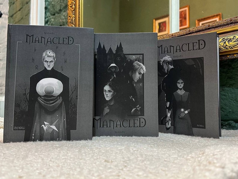 Manacled Book : Komplette 3-Bändige Hardcover-Ausgabe mit Illustrationen. Handgebundene Komplette Serie. Dramione Fanfisch. Bild 1