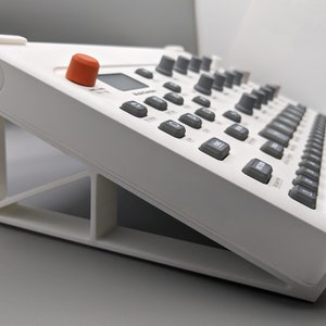 20º Stand for Elektron Model Samples / Cycles