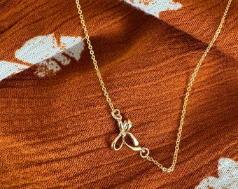 Bow Necklace