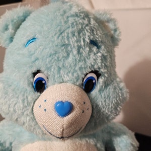 2015 Bisounours bleu clair en peluche en peluche de 33 cm 13 po. bleu clair Q1 image 6