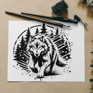 Puede incluir: Ilustración en blanco y negro de un lobo corriendo por un bosque. El lobo está en el centro de la imagen y está rodeado de árboles. El fondo es un círculo blanco con un patrón de salpicaduras en blanco y negro.