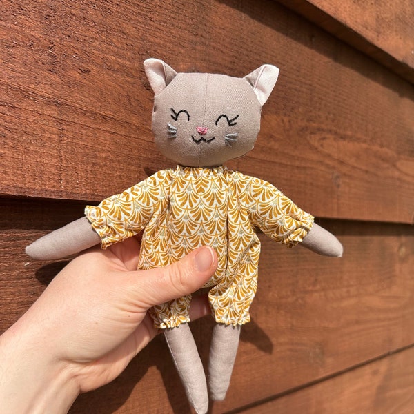 Petite Poupée chat fait main - handmade kitten