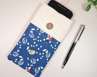 Etui na telefon z materiału z kieszenią