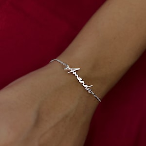 Personalized Name Bracelet / Silver Bracelet for Mother / Family Name Charm / Gift For Mom, Sister, Daughter, Granddaughter