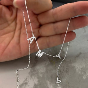 PERSONALISIERTE INITIALEN Name Silberkette, Buchstaben Halskette, Silber Benutzerdefinierter Buchstabe Halsband, Geschenk für Mutter, Muttertagsgeschenk
