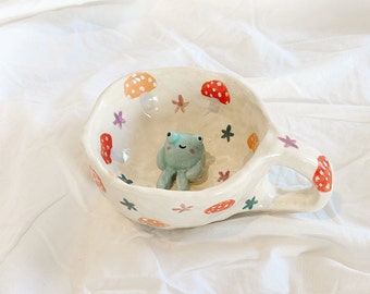 Frog Mushroom Peekaboo Mug