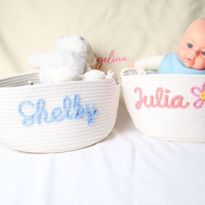 Babyparty-Geschenkkorb, personalisierter Baby-Geschenkkorb, Baby-Geschenkkorb mit benutzerdefiniertem Namen, Neugeborenen-Baby-Geschenkeimer, Körbe für Babyparty