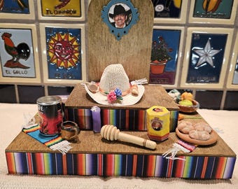 La Chiquita - Handmade Day of the Dead Altar – Stained Wood Ofrenda