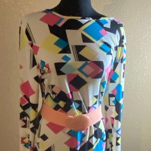 Ultimate 80’s dress with fun pattern and awesome belt plus size