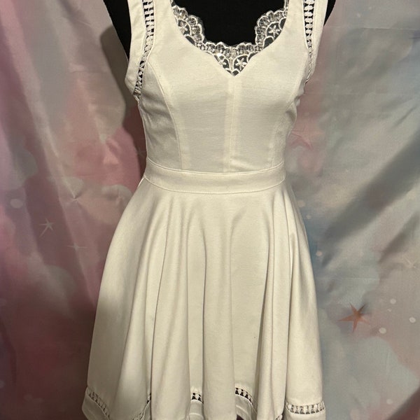 90s white circle skirt dress with beaded lace accents. perfect for dancing 10/10 spin factor. ready for the country club