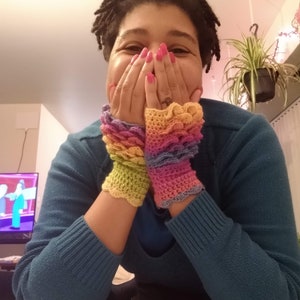Gants sans doigts personnalisés en écailles de dragon
