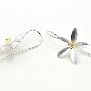 Layla Spring Lily Earrings