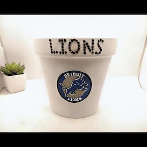 Detroit Lions Versatile 6&quot; By 6&quot; Sized Pot (without bottom tray)- Perfect For Candy, Snacks, Or As A Flower Pot - Detroit Lions Fan Gift