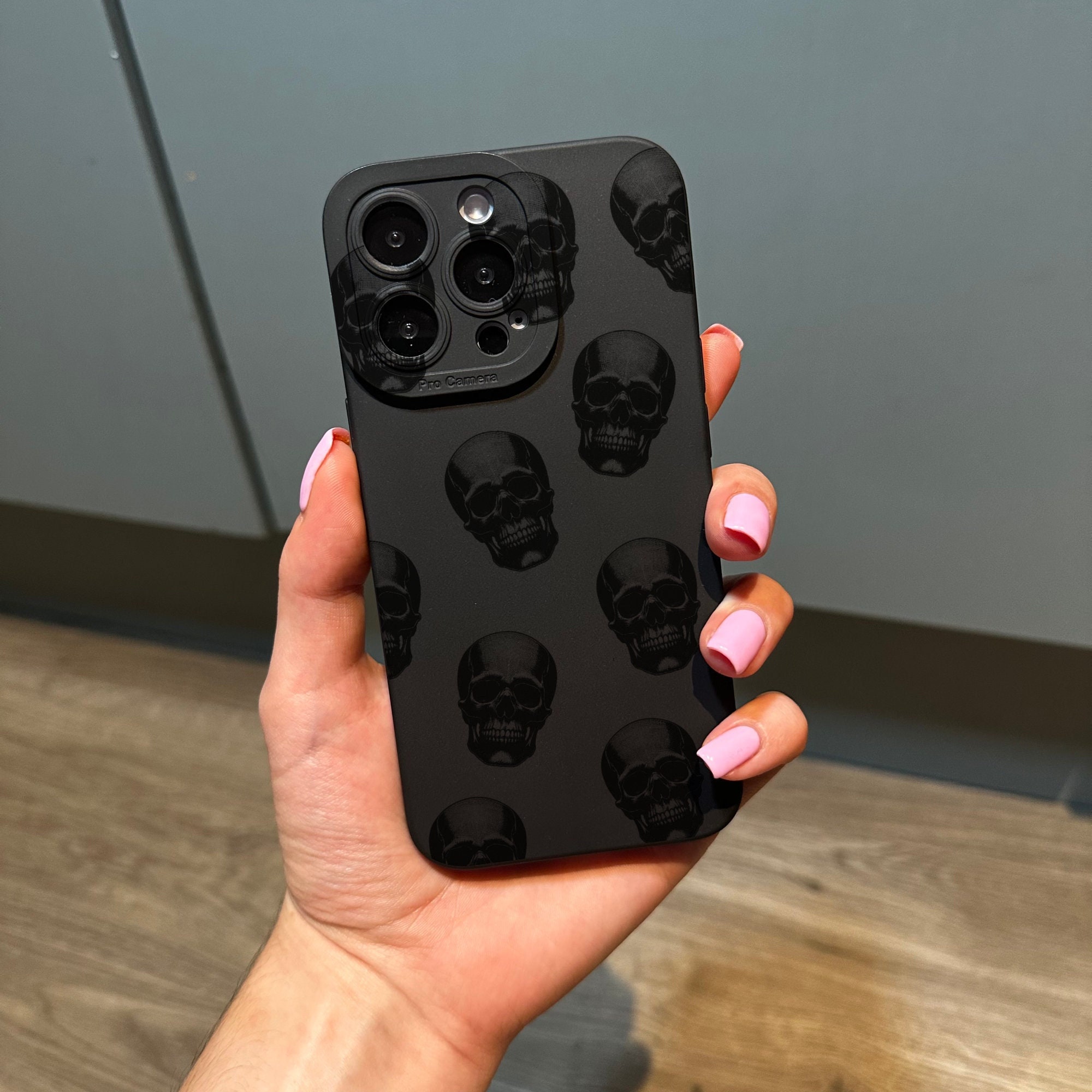 Skull Gothic Black Phone Case for iPhone 17 16 15 14 13 12 11 11