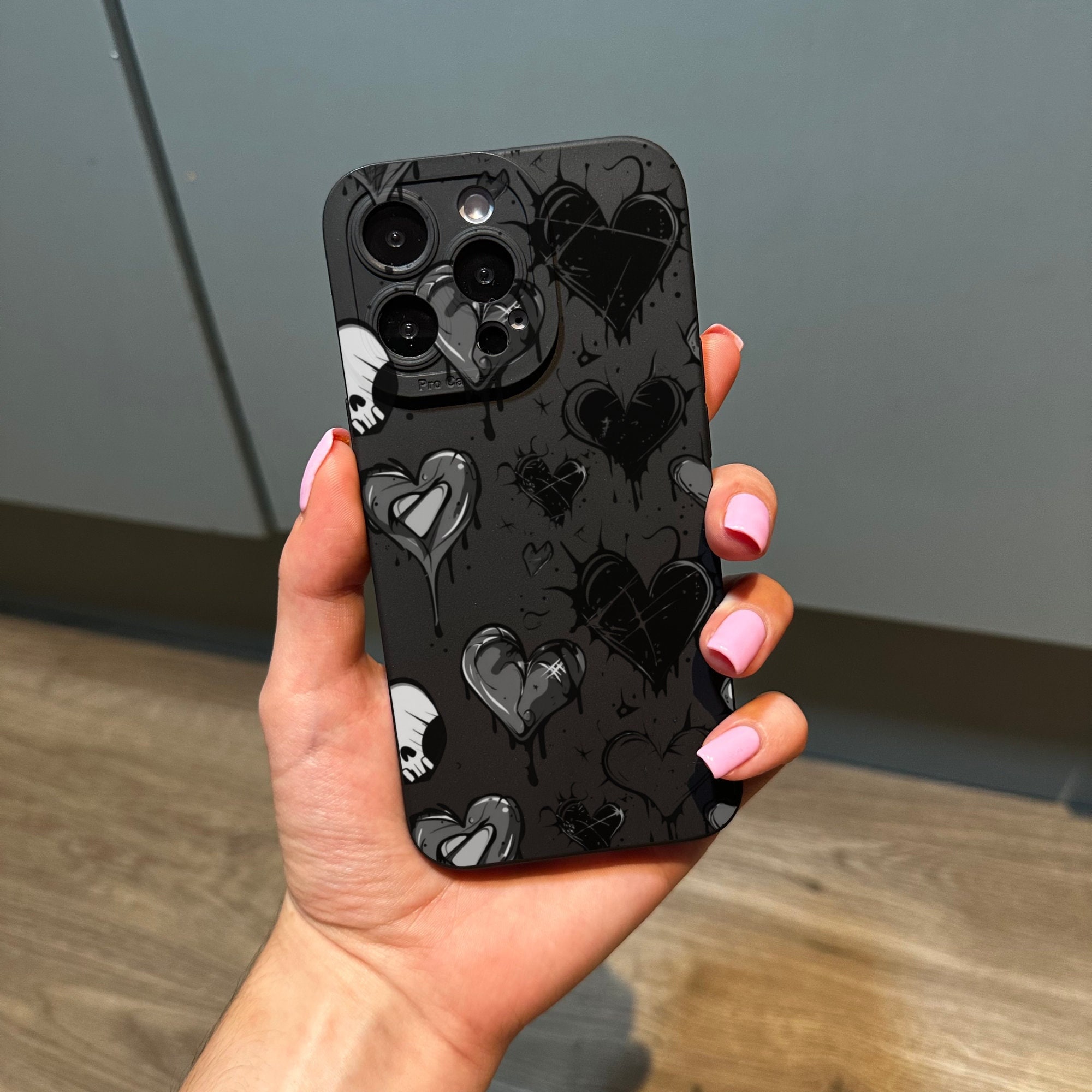 Gothic Emo Black Heart Phone Case for iPhone 17 16 15 14 13