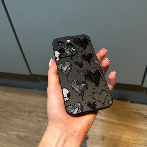 Gothic Emo Black Heart Phone Case for iPhone 15 14 13 12 11