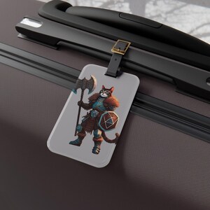Dungeons and Dragons - Cat Warrior - Etiqueta de equipaje - Regalo de viaje, Etiqueta de identificación de maleta, Etiqueta de bolso, Amante de los gatos, Regalo de jugador