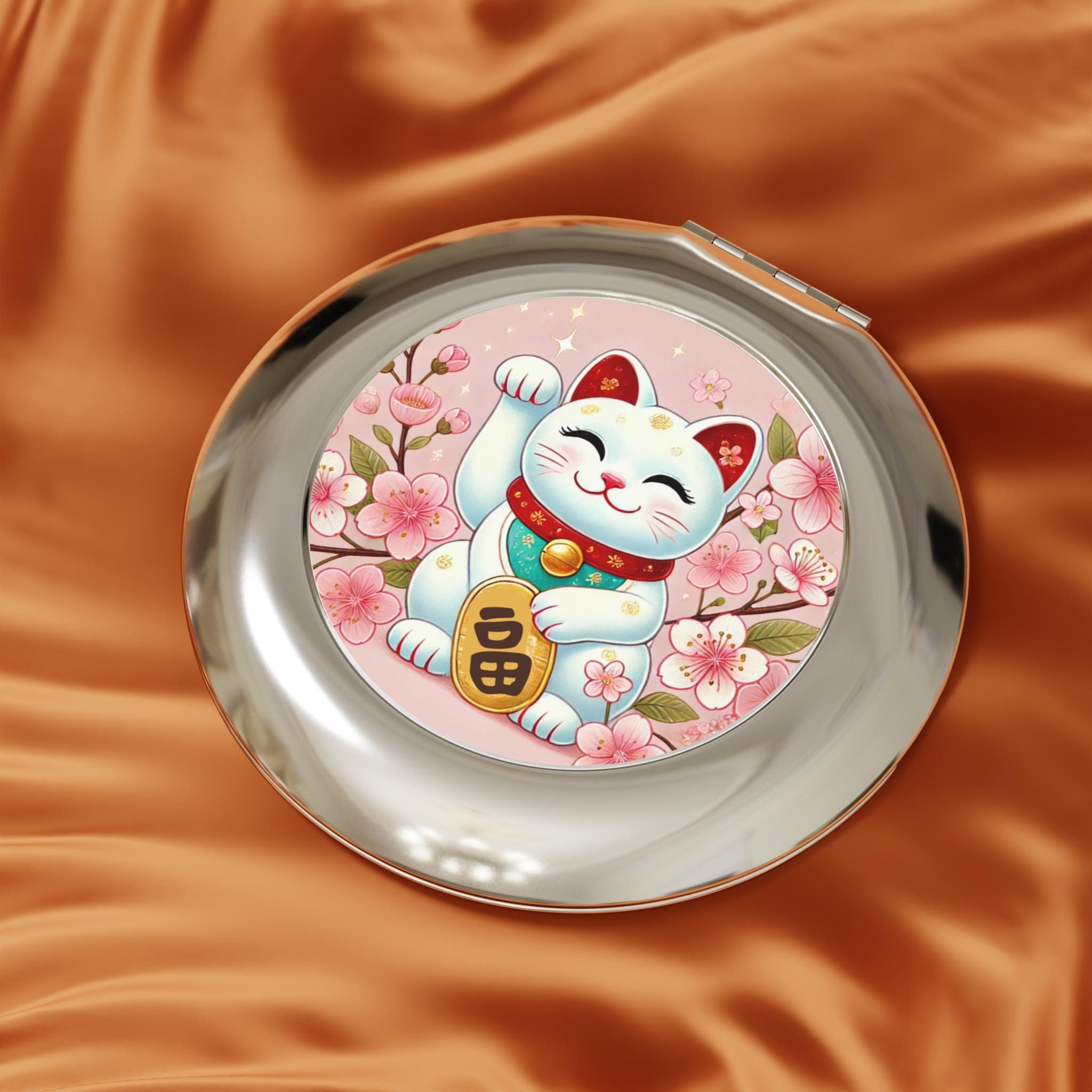 Lucky Cat Compact Mirror: White Maneki Neko Travel Makeup Mirror