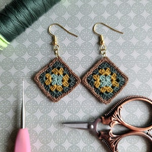 Granny Square Earrings, micro crochet earrings, motif crochet earrings