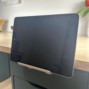 Hållare för surfplattor för två skärmar, klämbart bordsstativ, justerbar iPad-hållare, tillverkad i USA bild 5