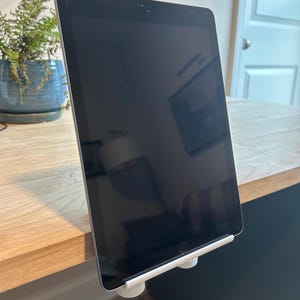Hållare för surfplattor för två skärmar, klämbart bordsstativ, justerbar iPad-hållare, tillverkad i USA bild 8