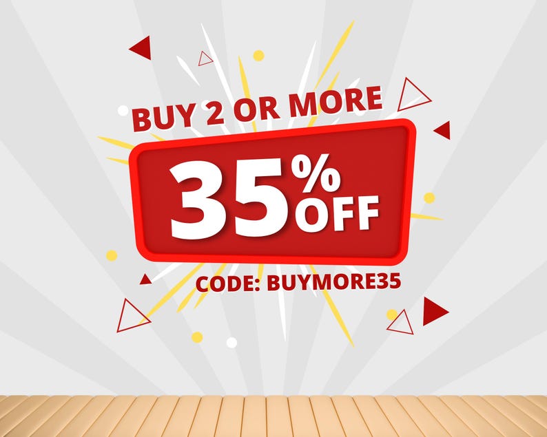 Pu&ograve; includere: Uno striscione di vendita rosso e bianco con sfondo bianco e raggi gialli. Lo striscione dice "ACQUISTA 2 O PI&Ugrave; 35% DI SCONTO" e "CODICE: BUYMORE35".