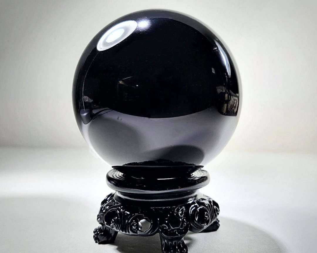 Bola de cristal negra de 80 mm, decoración gótica, esfera de cristal negro  para adivinación, 3,15 pulgadas - Etsy México, image size:1080x864