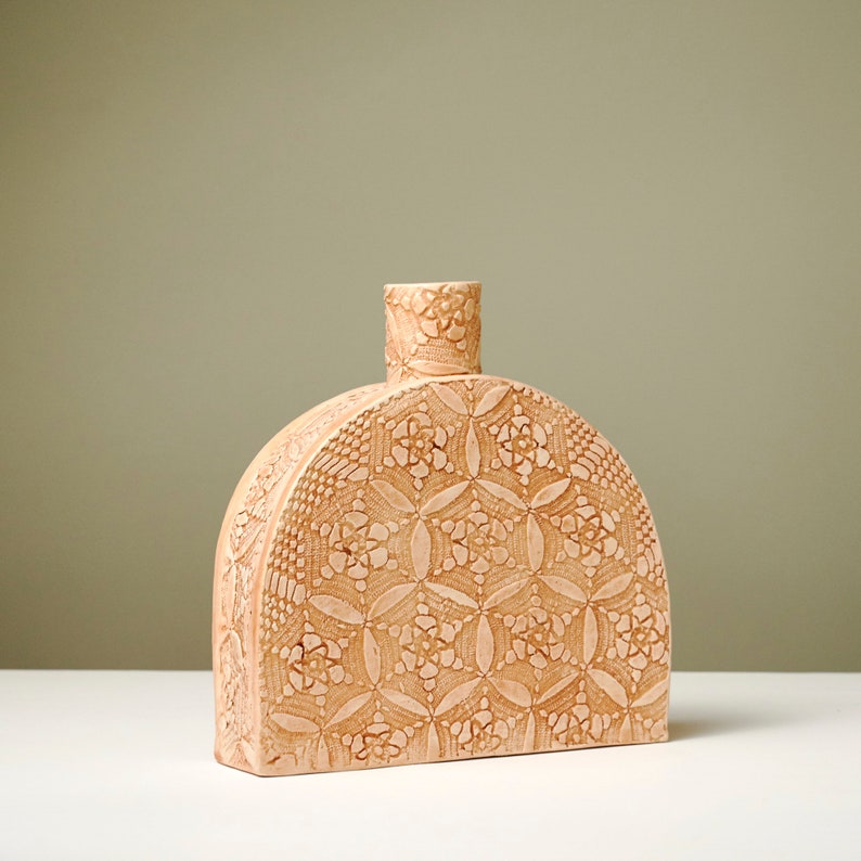 Picture of Artistic Ceramic Flower Pot, Gradient Petal Colored Small Plant Pot ...