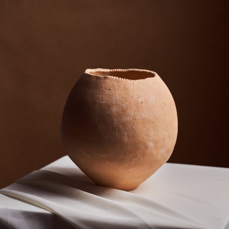 Circular Hollow Ceramic Vase, Small and Large Donut Vase, Hollow Round Vase, Minimalist Decor, Nordic Decor, Housewarming Gift,handmade ceramics, ceramic sculpture, ceramic ideas