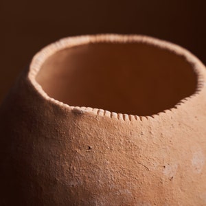 Ceramic art, Stoneware ceramics, Ceramic vase, Modern sculpture, Abstract sculpture, Ceramic sculpture, Design collector, Collectible design