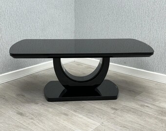 MESA DE CENTRO TEXAS: Mesa moderna para sala de estar en negro, gris y blanco con base circular.