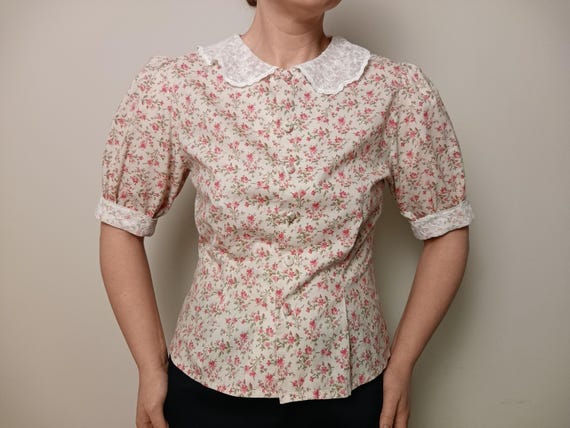 Vintage 1980s Laura Ashley floral print blouse with puffy sleeve and lace collar