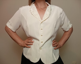 Vintage Italiaanse zijden blouse, jaren 90 crèmekleurige kanten kraag, korte mouw