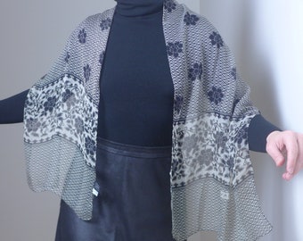 Pañuelo de seda vintage Jaeger / Pañuelo de seda ligero con estampado floral / Fabricado en Italia