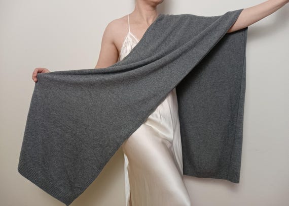 Vintage grey Andre Maurice cashmere scarf / Italian accessories