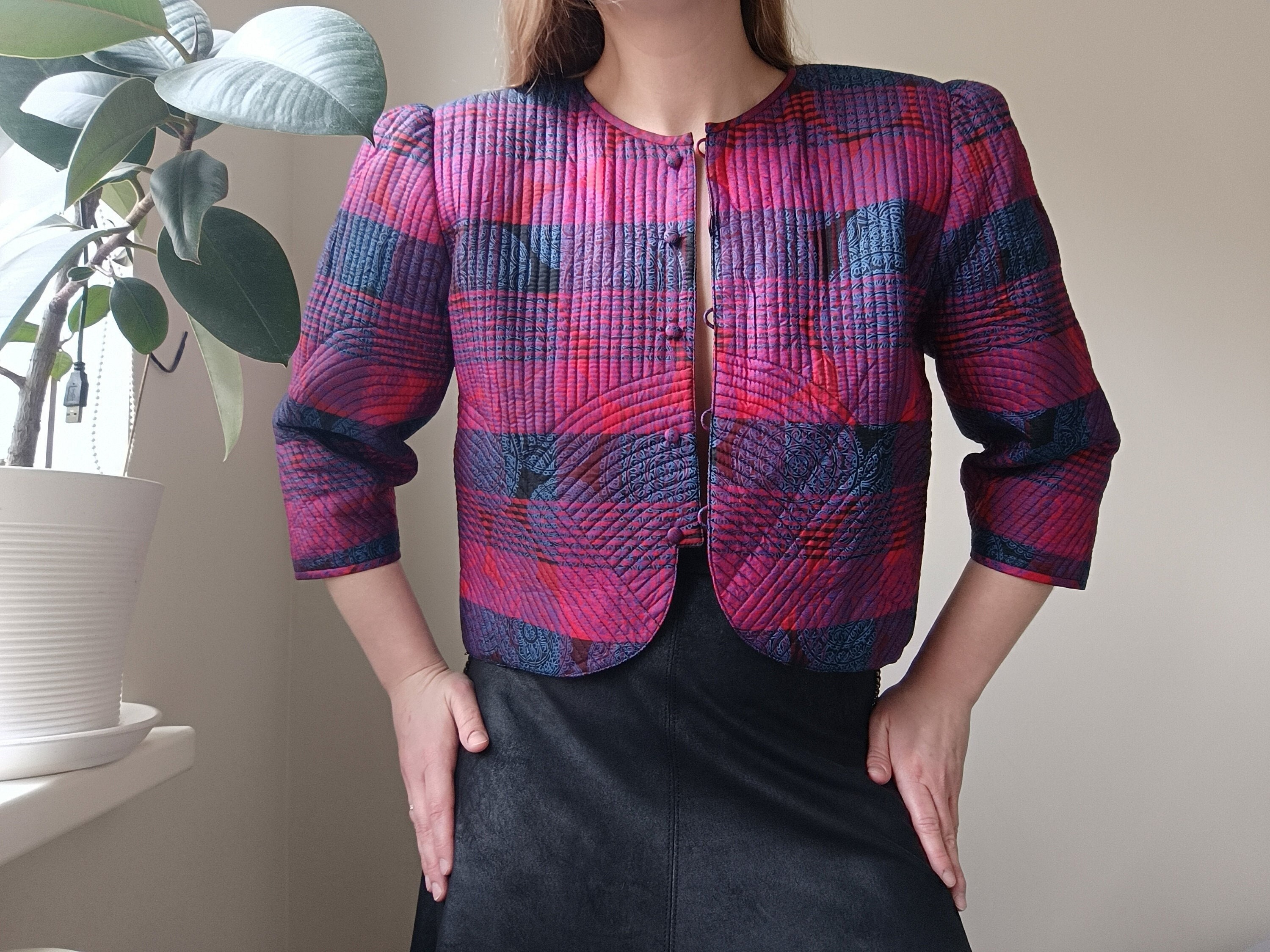 Vintage quilted  Thai 100 % silk jacket / quilted colourful jacket 80s