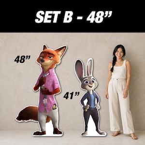 Puede incluir: Recortes de cart&oacute;n de Nick Wilde (122 cm) y Judy Hopps (104 cm) de Zootopia. Nick lleva una camisa rosa y Judy un uniforme de polic&iacute;a. El texto "SET B - 48" est&aacute; en la parte superior.
