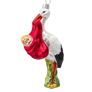 Storch mit Baby Glasanhänger – Handgemaltes Weihnachtsgeschenk zur Geburt