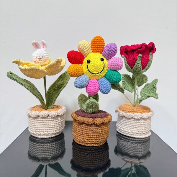 Artificial Rose Flower,Handmade Knitted Rose Flower,Crocheted Rose Flower,Teacher's Day Gift, Mother's Day Gift, Home Table Decor