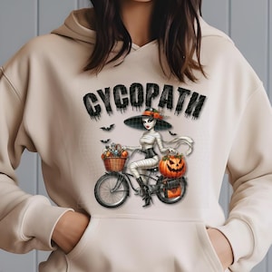 Herbst Halloween Mama auf Fahrrad Png, Cycopath, Mama Fahrrad Reiter, Ghostriders, Gruselige Saison, weibliche Radfahrer Sublimation druckbare Bild Dekor