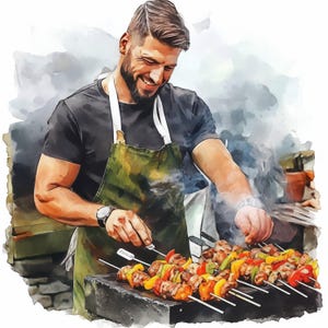 Può includere: Illustrazione ad acquerello di una persona che griglia spiedini. La persona indossa una maglietta nera, un grembiule bianco e un grembiule verde. Gli spiedini con peperoni rossi, gialli e verdi e carne sono sulla griglia. La persona sorride mentre griglia.