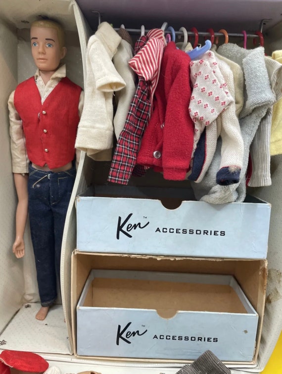 Ken-barbie Vintage Doll With Closet