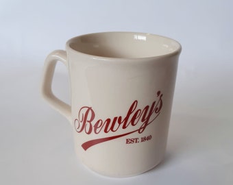 Vintage Bewleys von Irland Becher | Irische Tee Tasse Weiß mit Text | Dublin Exklusiv | Hergestellt in Irland | Seltenes Fundstück | Antiker Becher