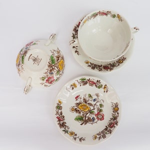 Vintage Windermere Wedgwood & Co Set Of Soup Bowls | Made In England Antique Pair of Floral Soup Bowls | Vintage Food Serving Bowls Saucers