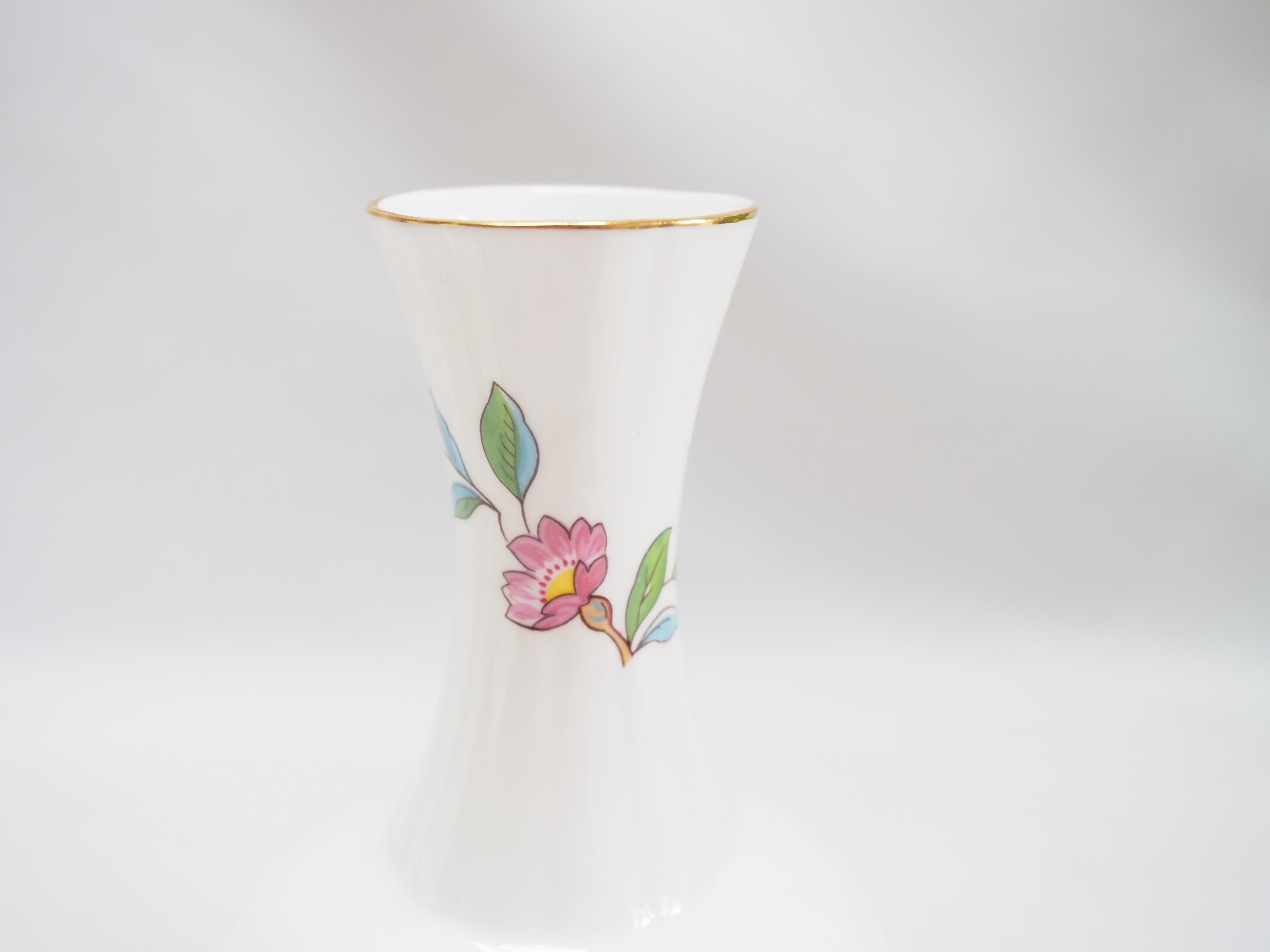 ヴィンテージ エインズレイ スモール バドフラワーベース ペア