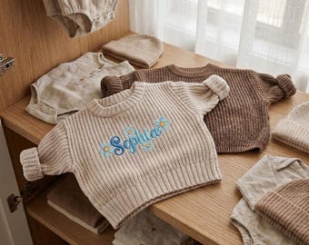 Jersey de punto personalizado para bebé con nombre, jersey con flores bordadas, conjunto para anunciar la llegada de un nuevo hermanito/a, regalo para bebé niño pequeño, flores con nombre personalizado